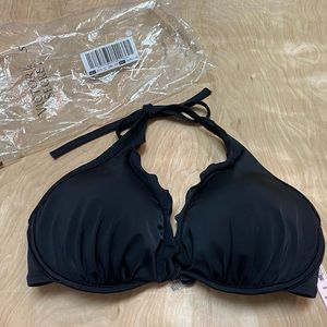 Black swimsuit top from Victoria’s Secret. Never worn. Size 36DD